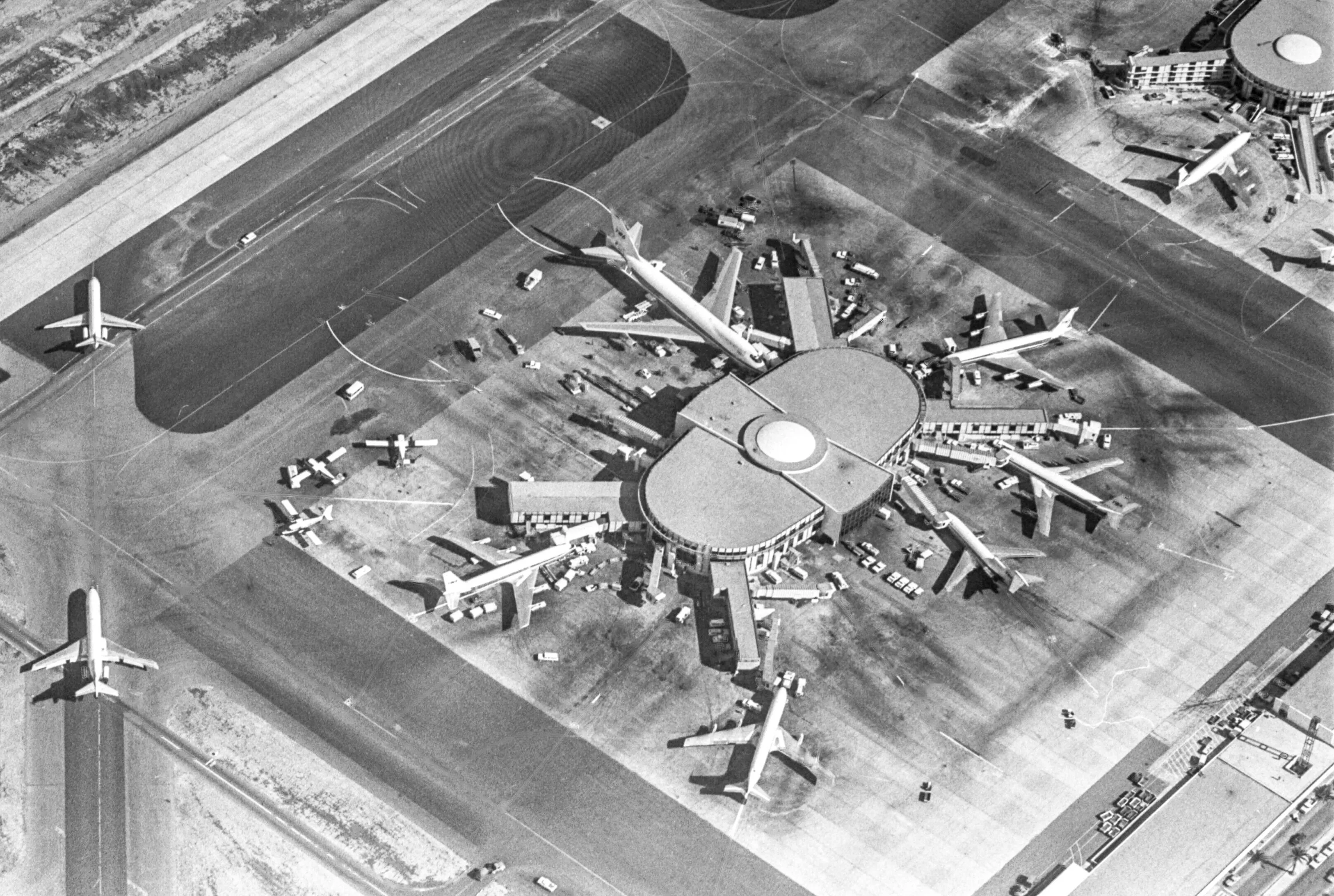 Figure 2 LAX Satellite Terminal 3 1980