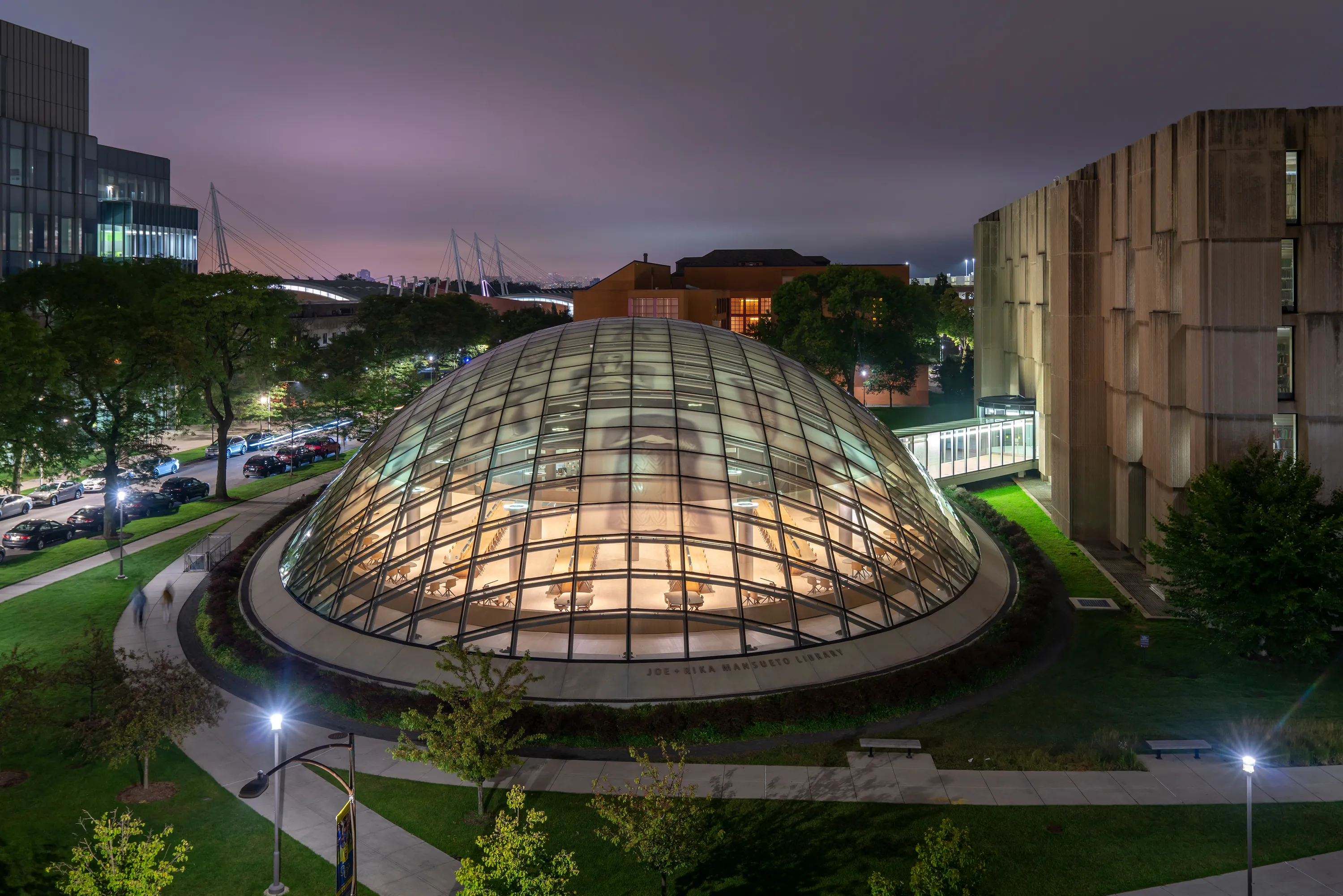 UofC 01 AEON Dusk Hero Tom Rossiter sm