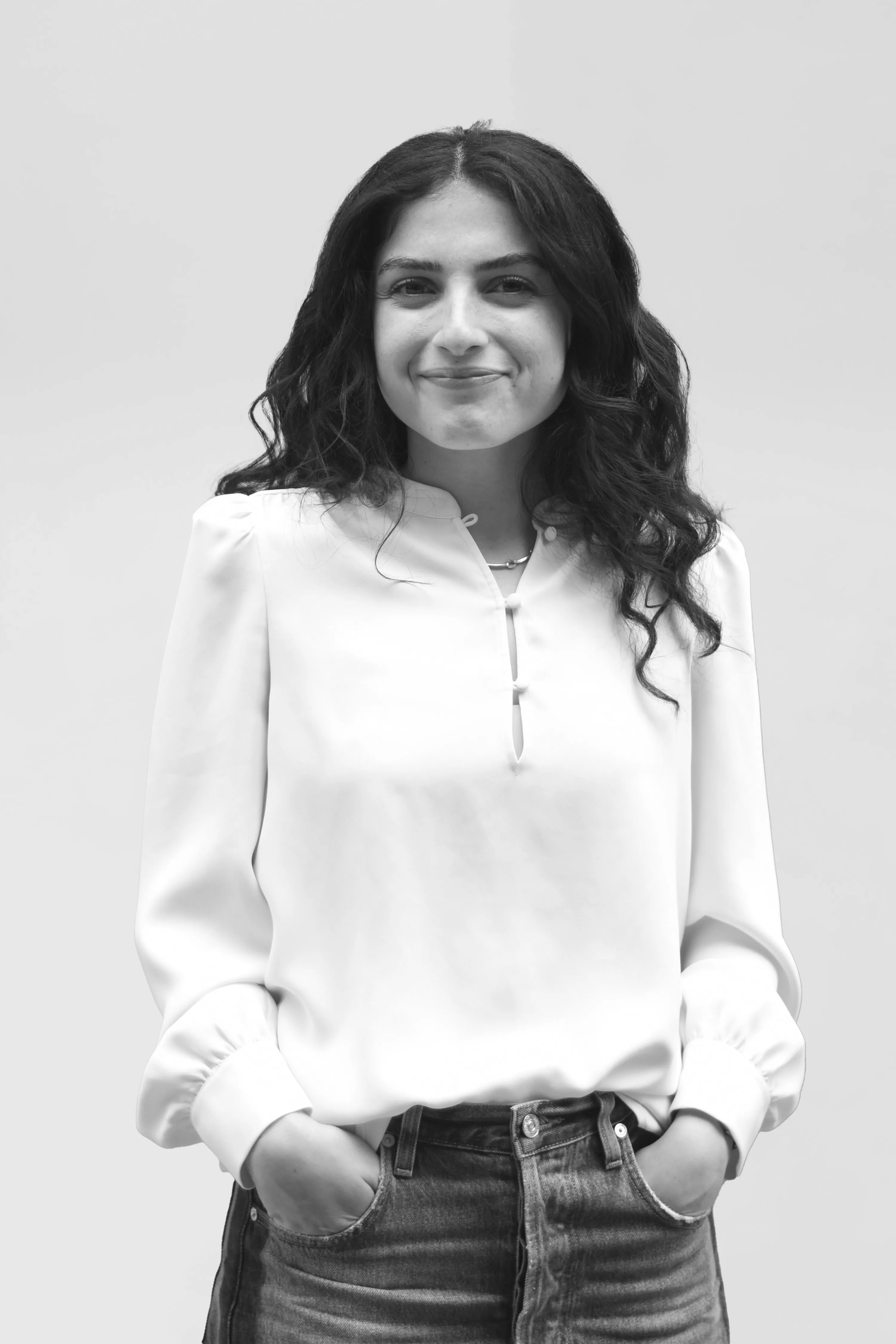 2025 Mouna Chahin BW crop